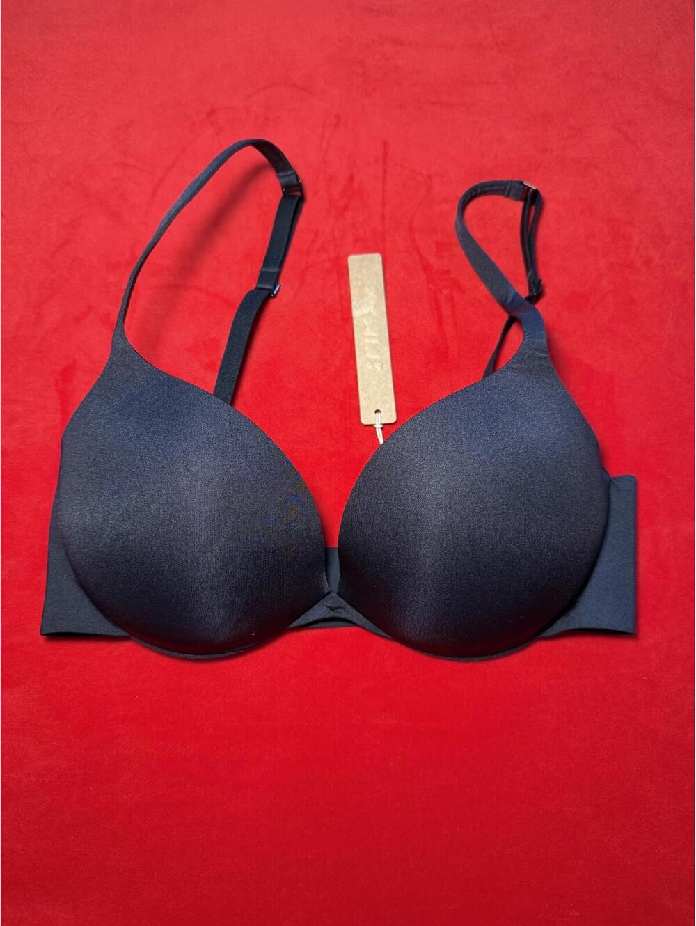 Skims Ultimate Push Up Plunge Bra Color ONYX Size 30D